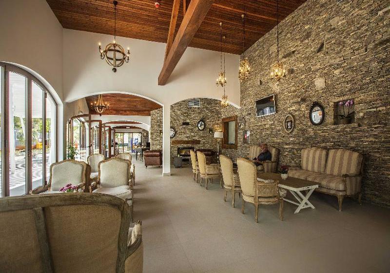 בית מלון כפרי Amadria Park Camping Trogir