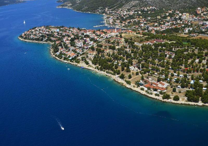 בית מלון כפרי Amadria Park Camping Trogir