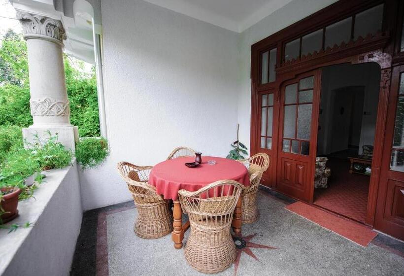 ペンション Vila Lili