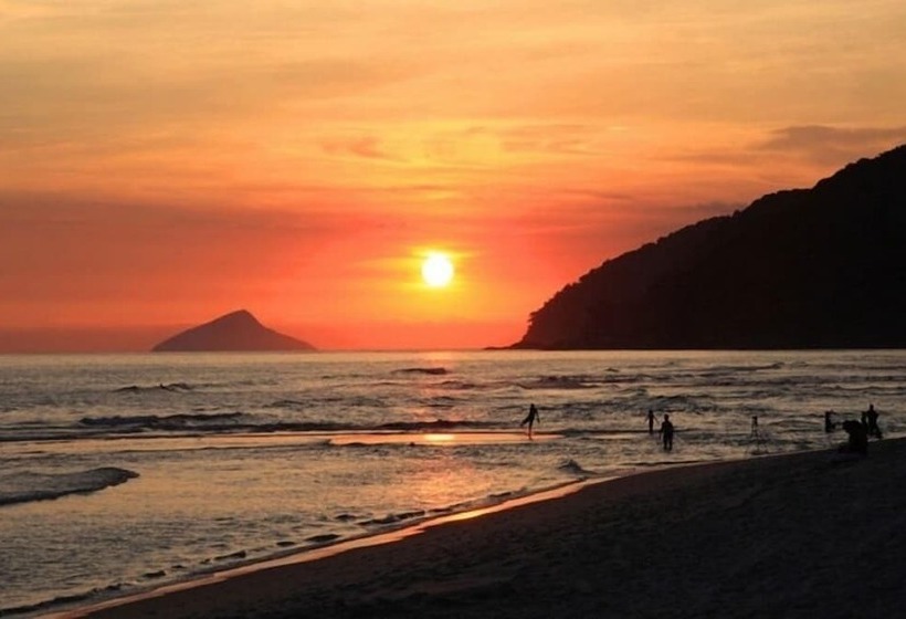 Пансион Villa Garden Suites