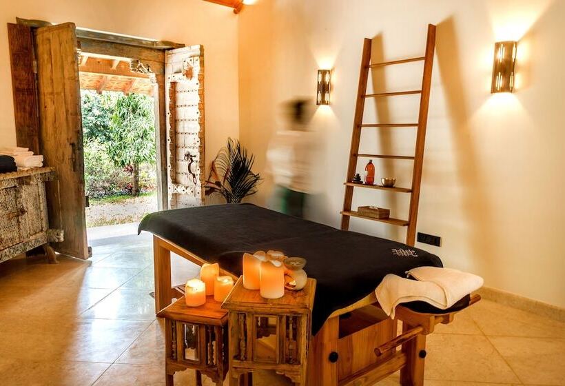 استراحتگاه Kahani Paradise