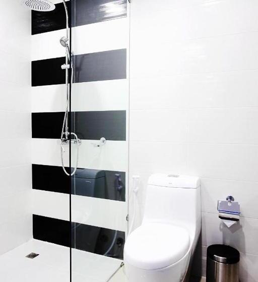 Hotel One World One Home Naiharn