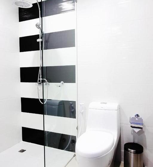 Hotel One World One Home Naiharn