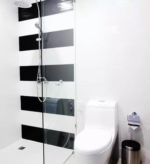 ホテル One World One Home Naiharn