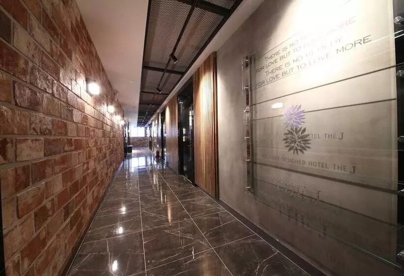 Browndot Hotel Bong Duk