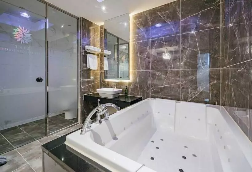 Browndot Hotel Bong Duk