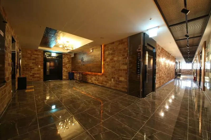 Browndot Hotel Bong Duk