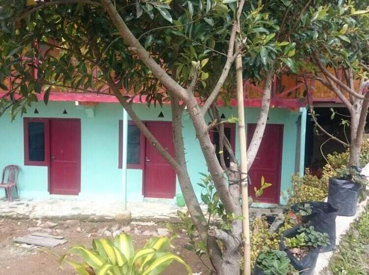 هتل Penginapan Biringta