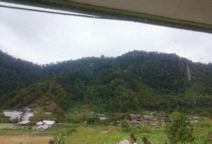 هتل Penginapan Biringta