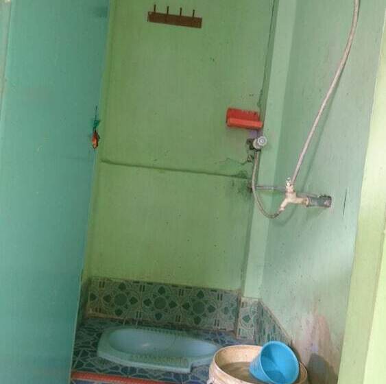 هتل Penginapan Biringta