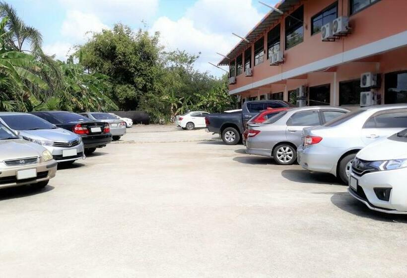 בית מלון כפרי Rose In Mansion By Oyo Rooms