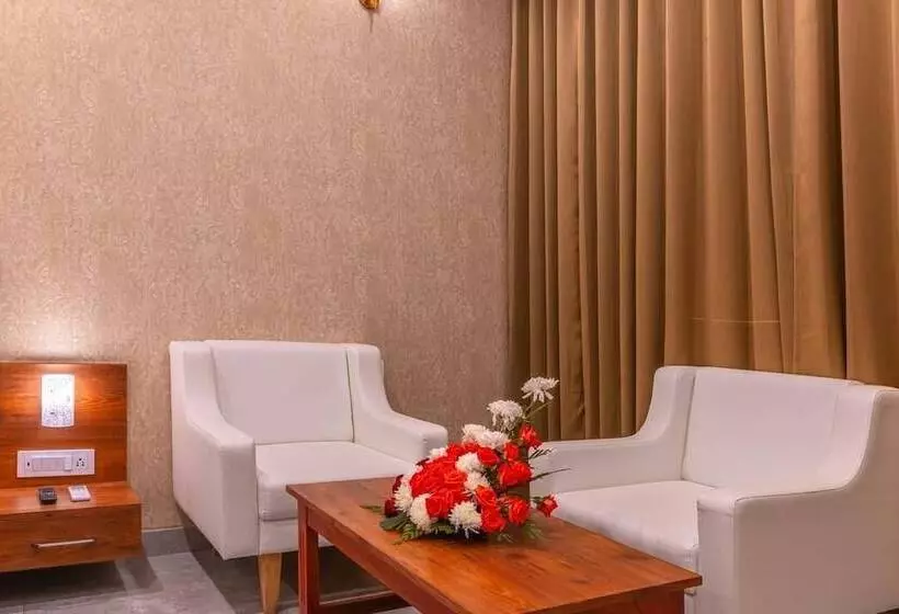 Hotelli Savitri Resorts