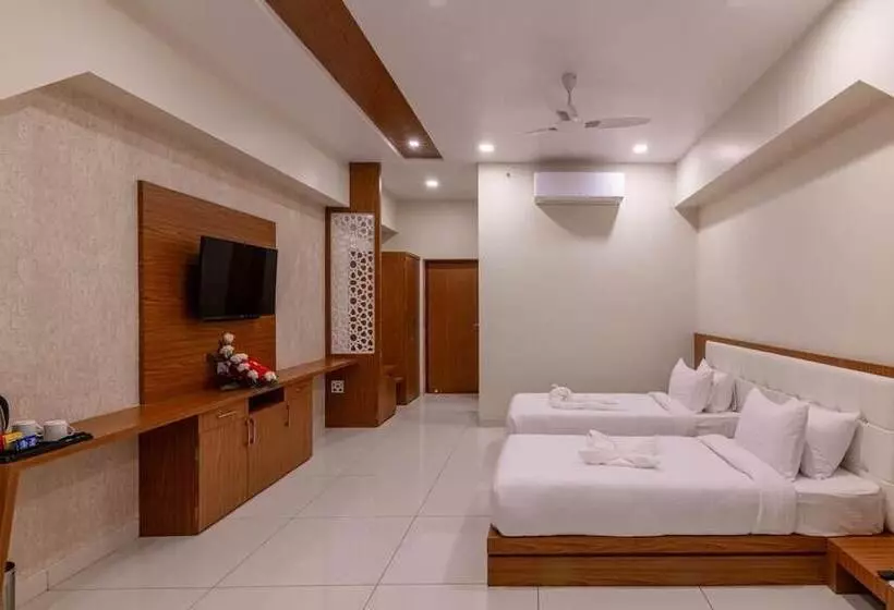 Hotelli Savitri Resorts
