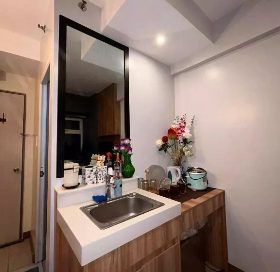 Hotelli Reddoorz Plus @ Urban Deca Tower Edsa 2