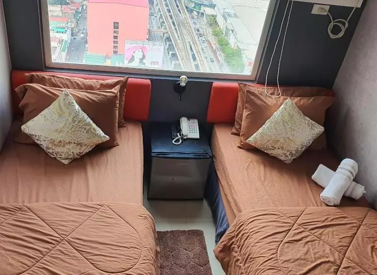 Hotelli Reddoorz Plus @ Urban Deca Tower Edsa 2