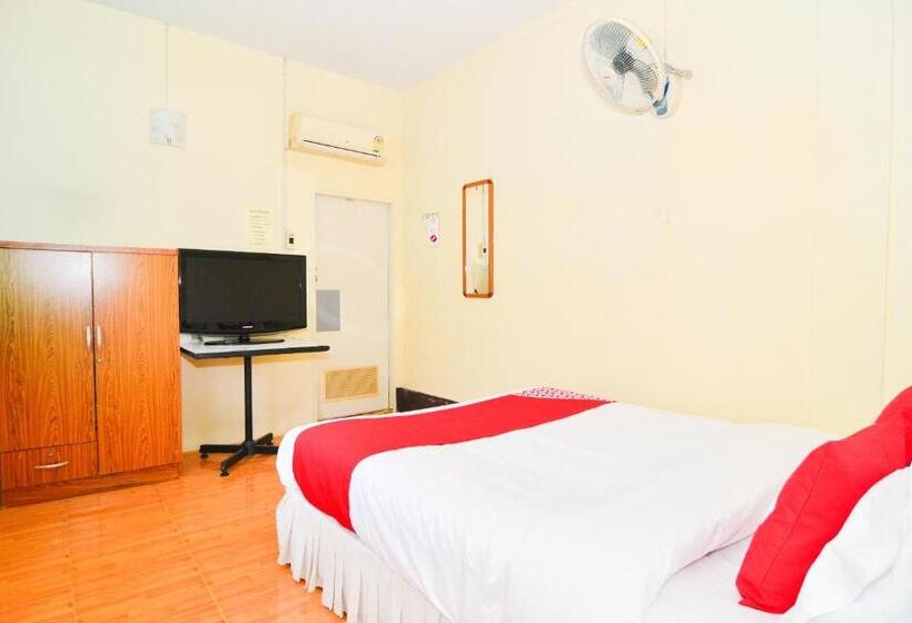 Pattaraporn Hotel By Oyo Rooms
