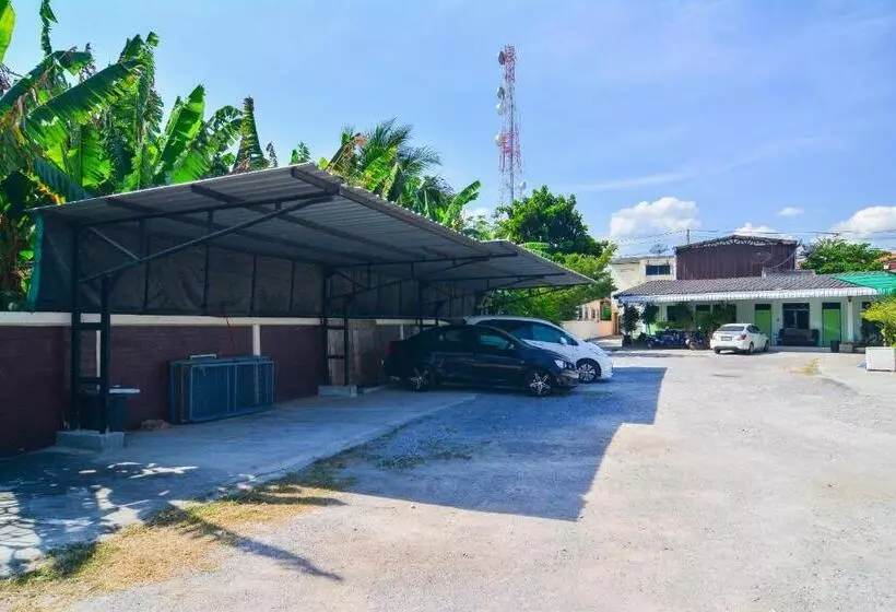 Pattaraporn Hotel By Oyo Rooms