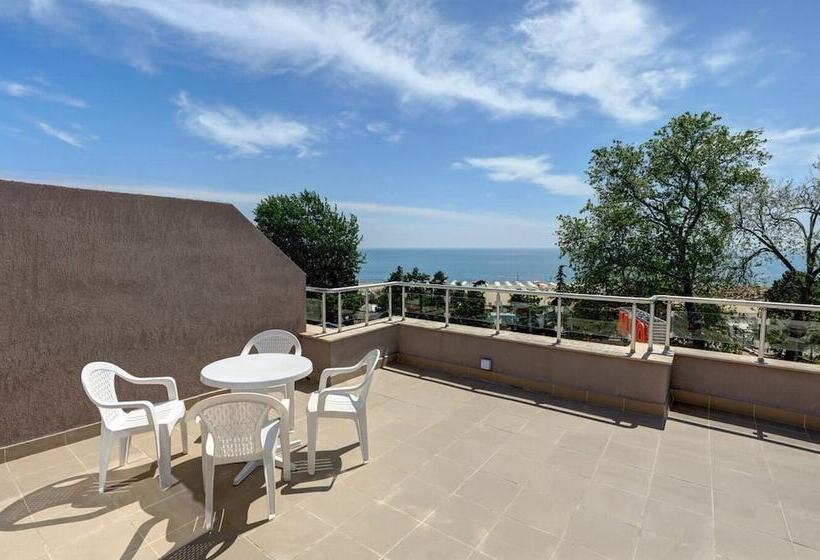 1 St Line Izvora Hotel Golden Sands