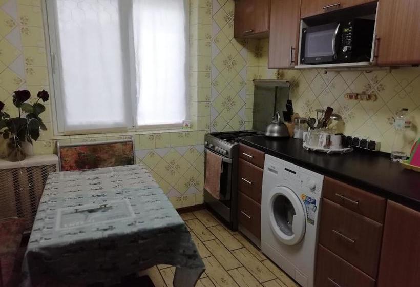 Hostel от рассвета до заката