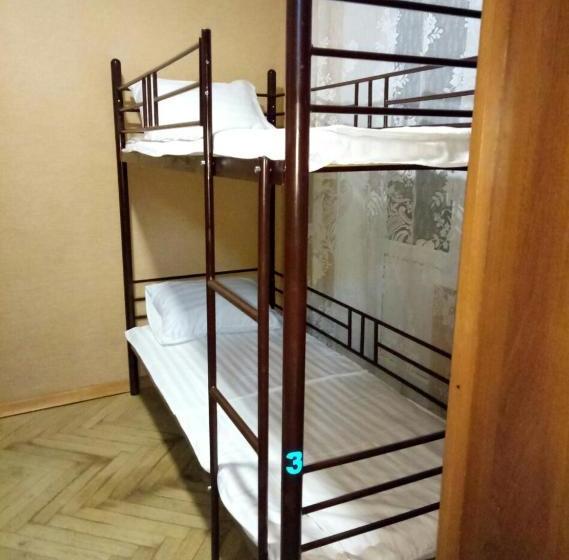 Hostel от рассвета до заката