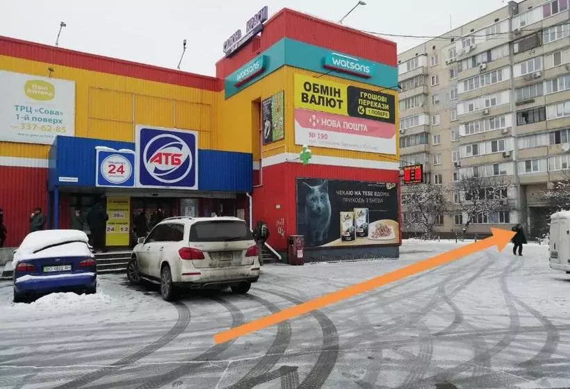 Hostel от рассвета до заката