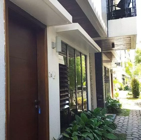 Hassaram Courtyard