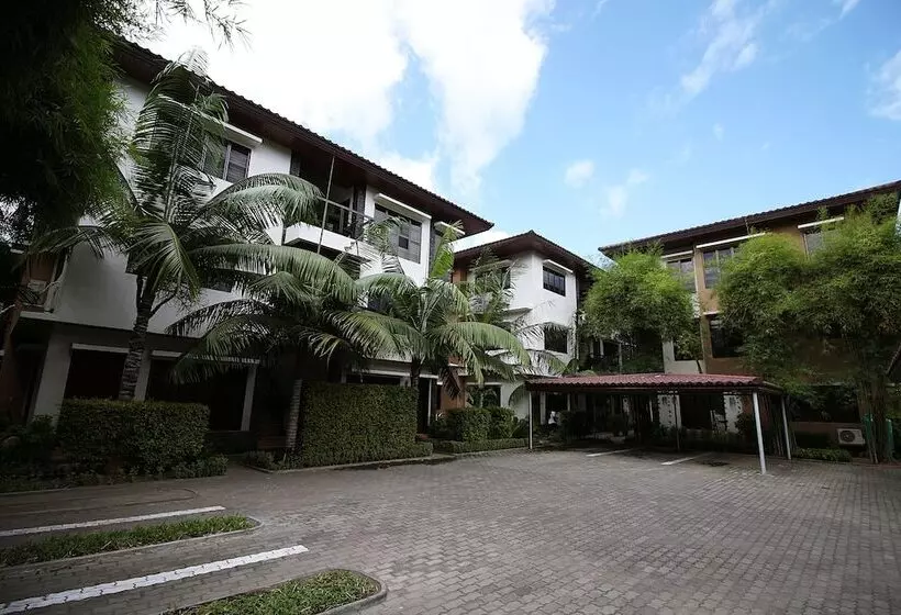 Hassaram Courtyard