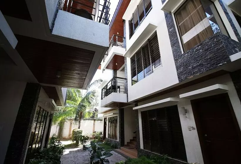 Hassaram Courtyard