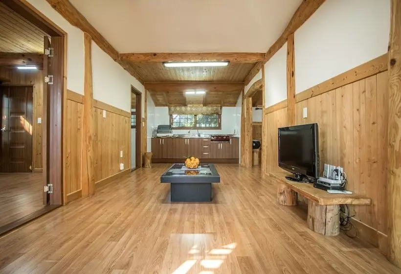 Jeju Seogwipo Log House Pension