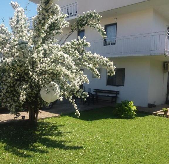 پانسیون Guest House Janja Ostojic