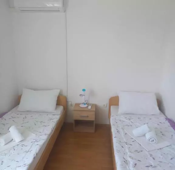 پانسیون Guest House Janja Ostojic