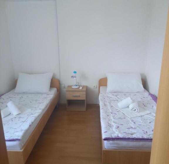 پانسیون Guest House Janja Ostojic