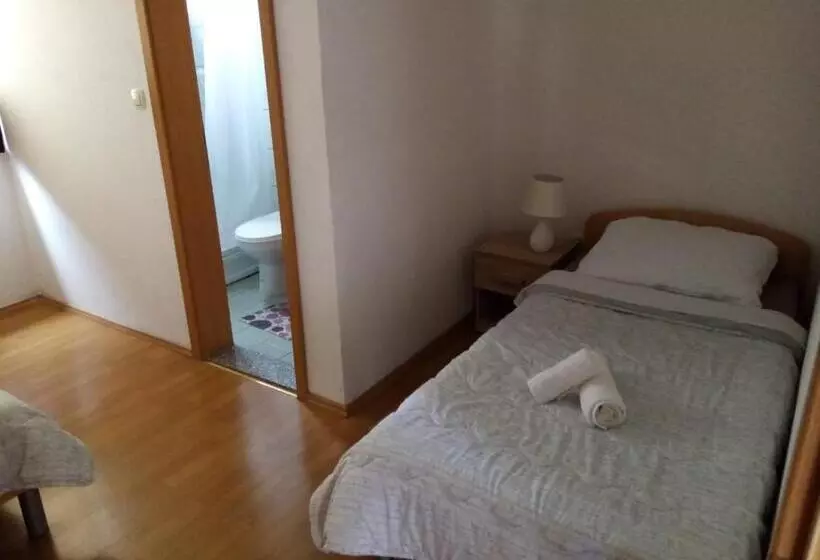 پانسیون Guest House Janja Ostojic