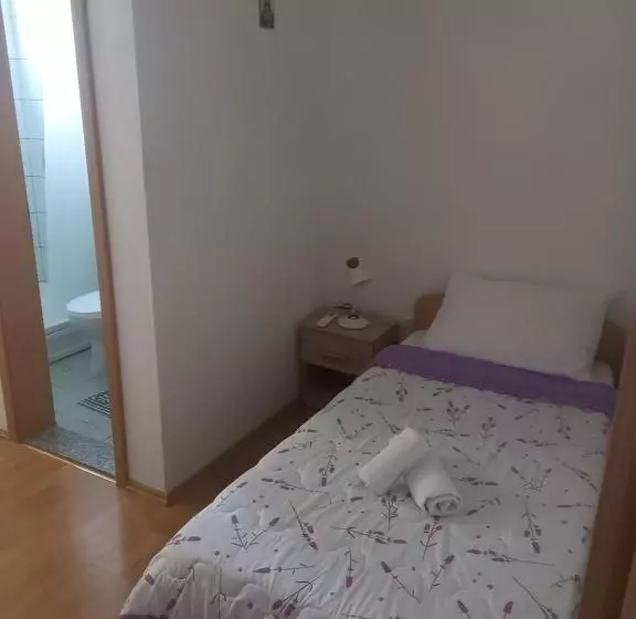 پانسیون Guest House Janja Ostojic