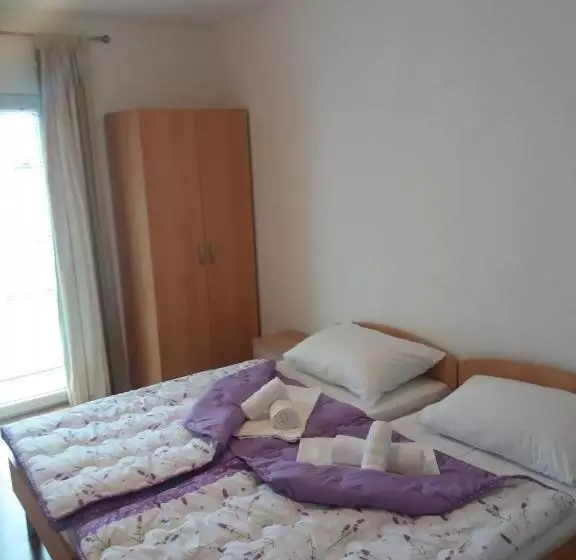 پانسیون Guest House Janja Ostojic