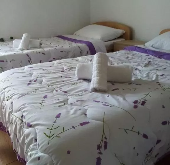 پانسیون Guest House Janja Ostojic