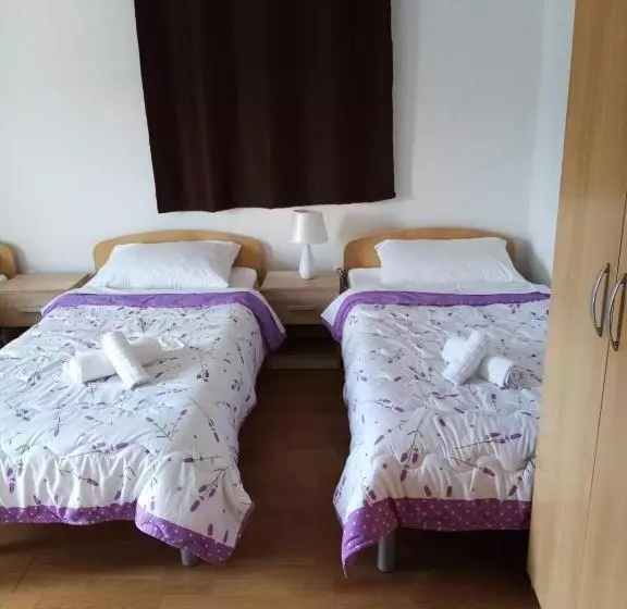 پانسیون Guest House Janja Ostojic