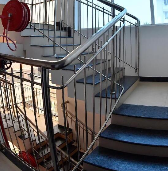 مبيت وإفطار Puthens Capitol Inn