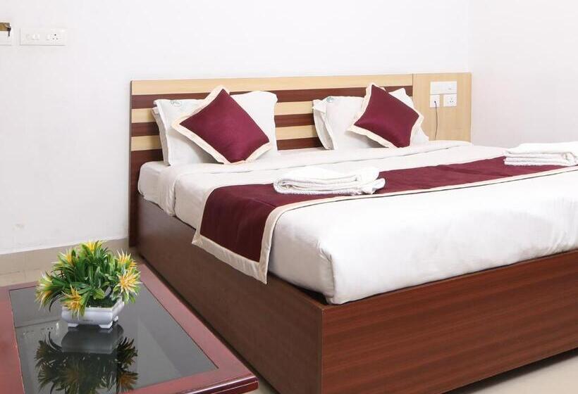 مبيت وإفطار Puthens Capitol Inn