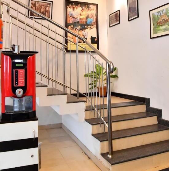 مبيت وإفطار Puthens Capitol Inn