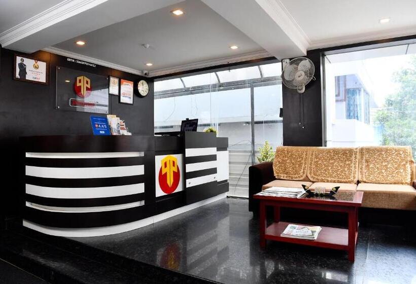 مبيت وإفطار Puthens Capitol Inn