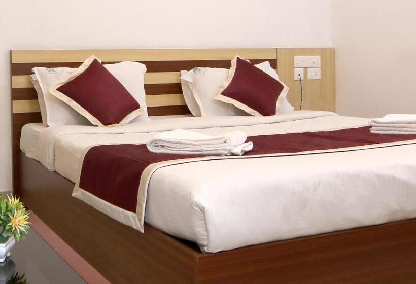 مبيت وإفطار Puthens Capitol Inn