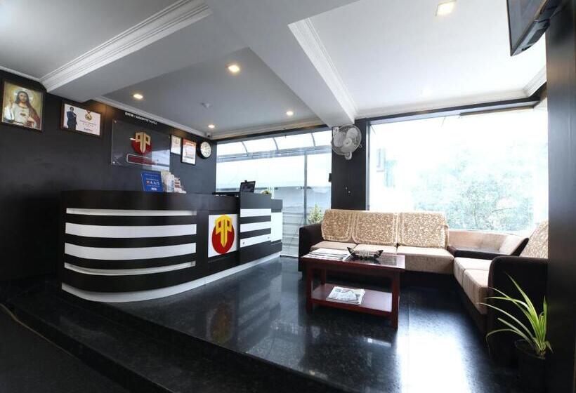 مبيت وإفطار Puthens Capitol Inn