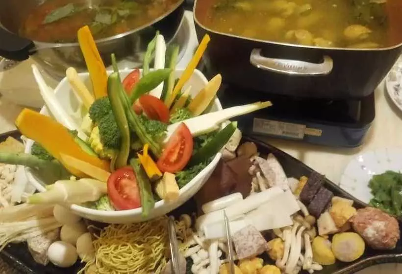 F.f.f. The 24h Valley Food Restauran B&b