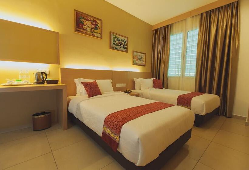 هتل Paragon Lutong