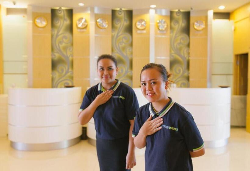 هتل Paragon Lutong