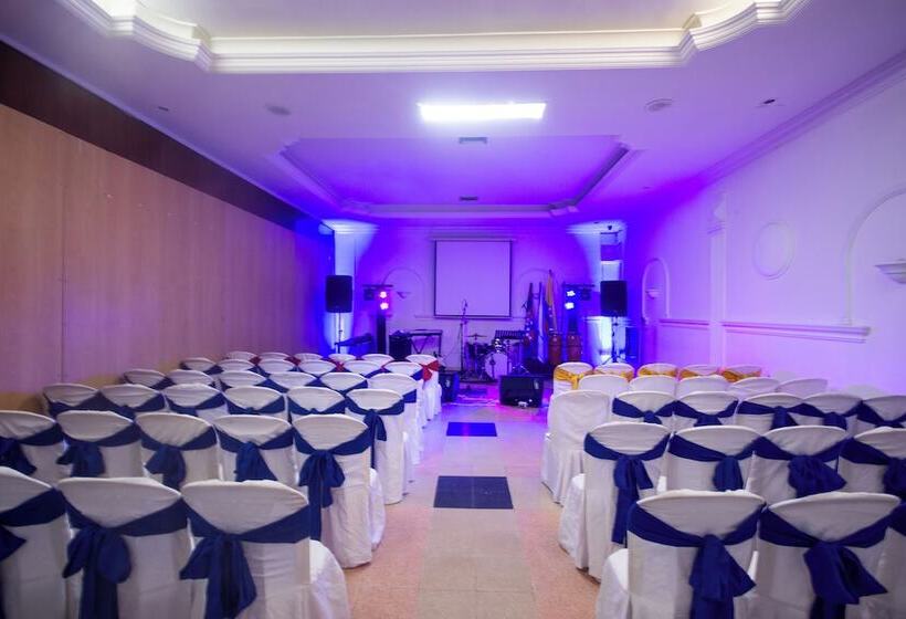 هتل Sorrento Santa Marta