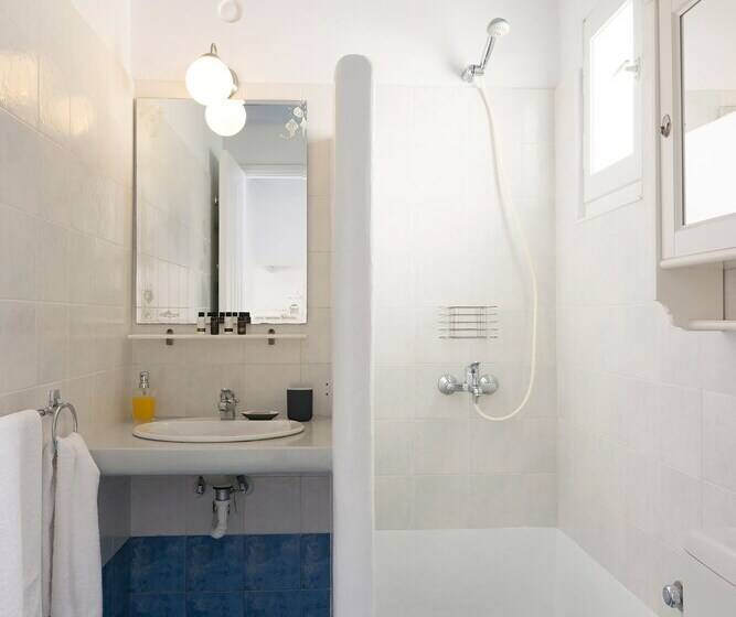 Seaspray House , Livadi Serifos