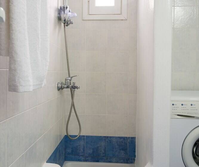 Seaspray House , Livadi Serifos