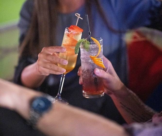 Отель Avani Ibn Battuta Dubai